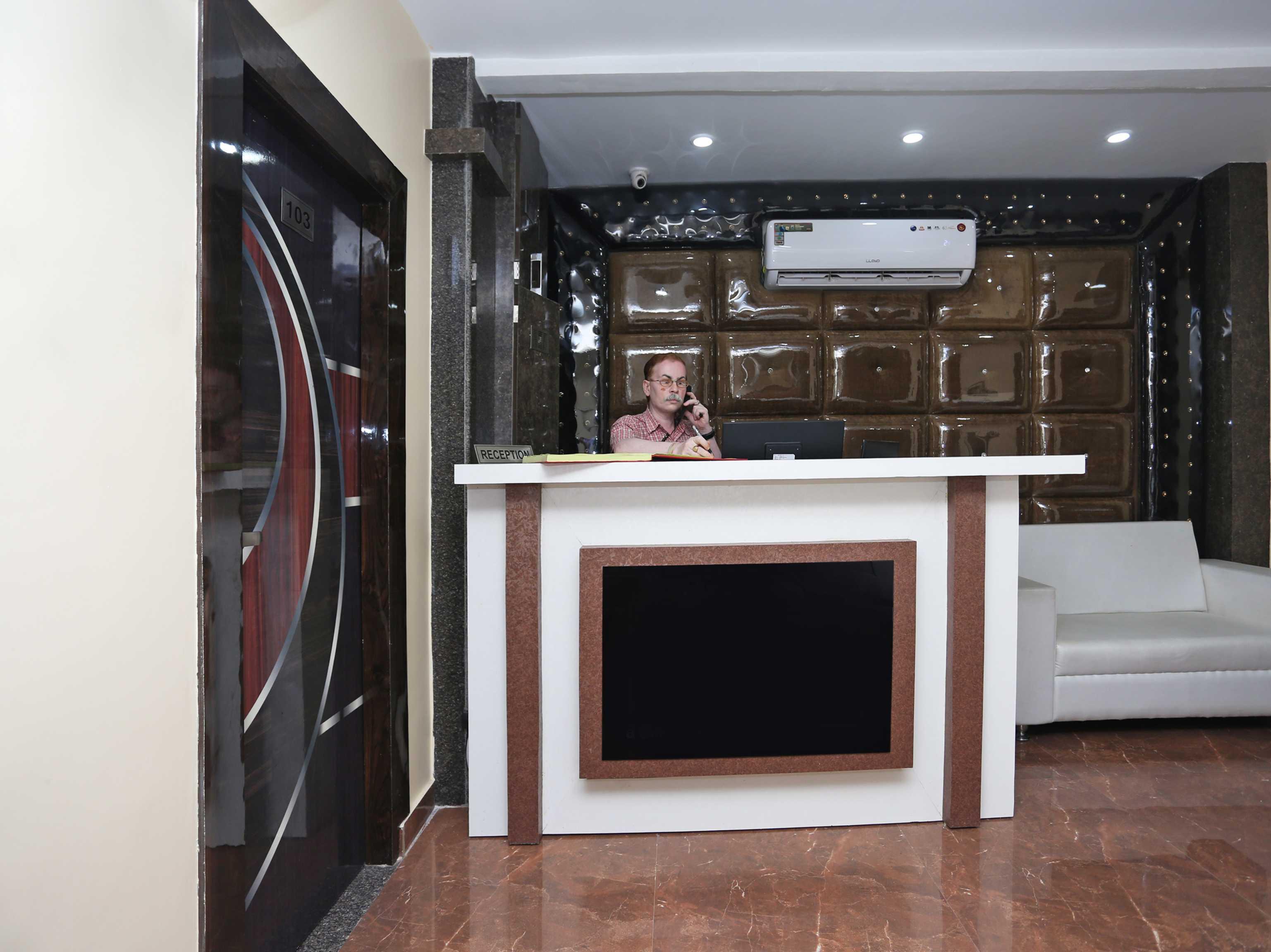Готель Fabexpress Gs Residency Варанасі Екстер'єр фото